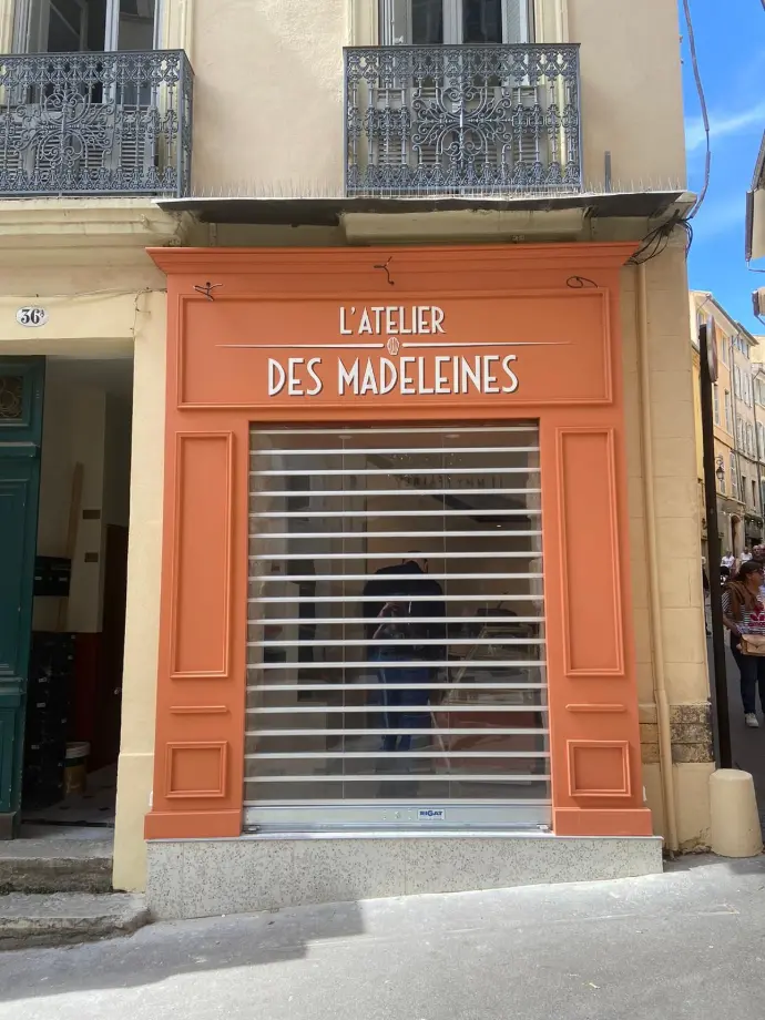 Façade de commerce en centre ville 